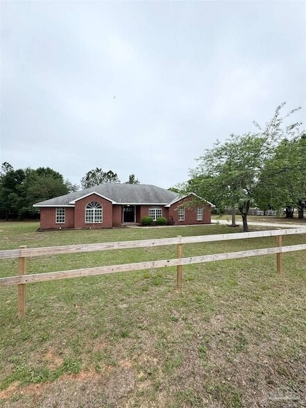 property at 9909 S Trace Rd