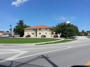 2185 NW 16th Terrace in Miami, FL - Building Photo - Building Photo