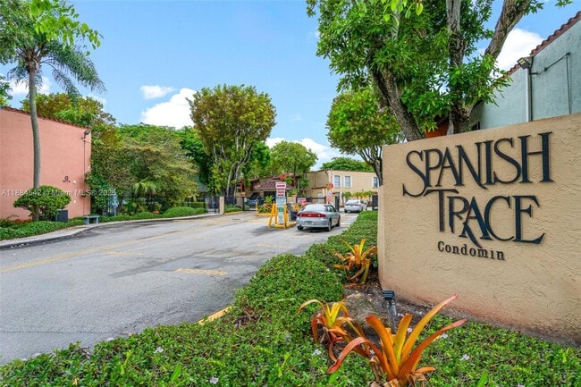 property at 10794 N Kendall Dr