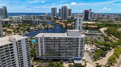 500 Three Islands Boulevard in Hallandale Beach, FL - Foto de edificio - Building Photo