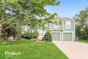 15140 W 157th Terrace in Olathe, KS - Building Photo