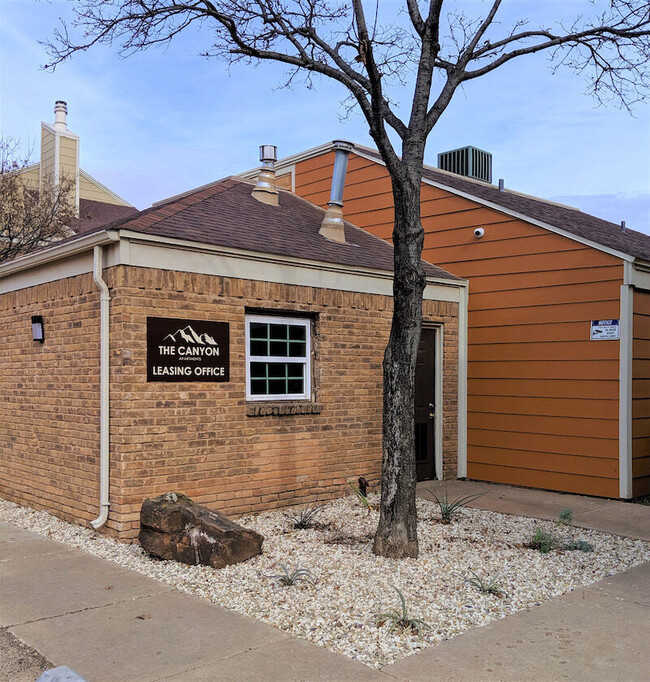 Canyon Apartments in Lubbock, TX - Foto de edificio - Building Photo