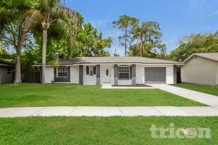 120 N Alderwood St in Winter Springs, FL - Building Photo