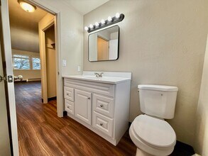 420 N Norwood Ave, Unit Unit 2 in Green Bay, WI - Foto de edificio - Building Photo