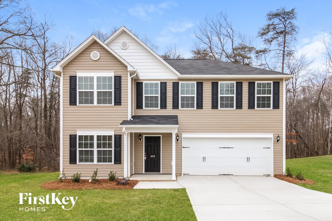 1618 Dodson St in Greensboro, NC - Building Photo