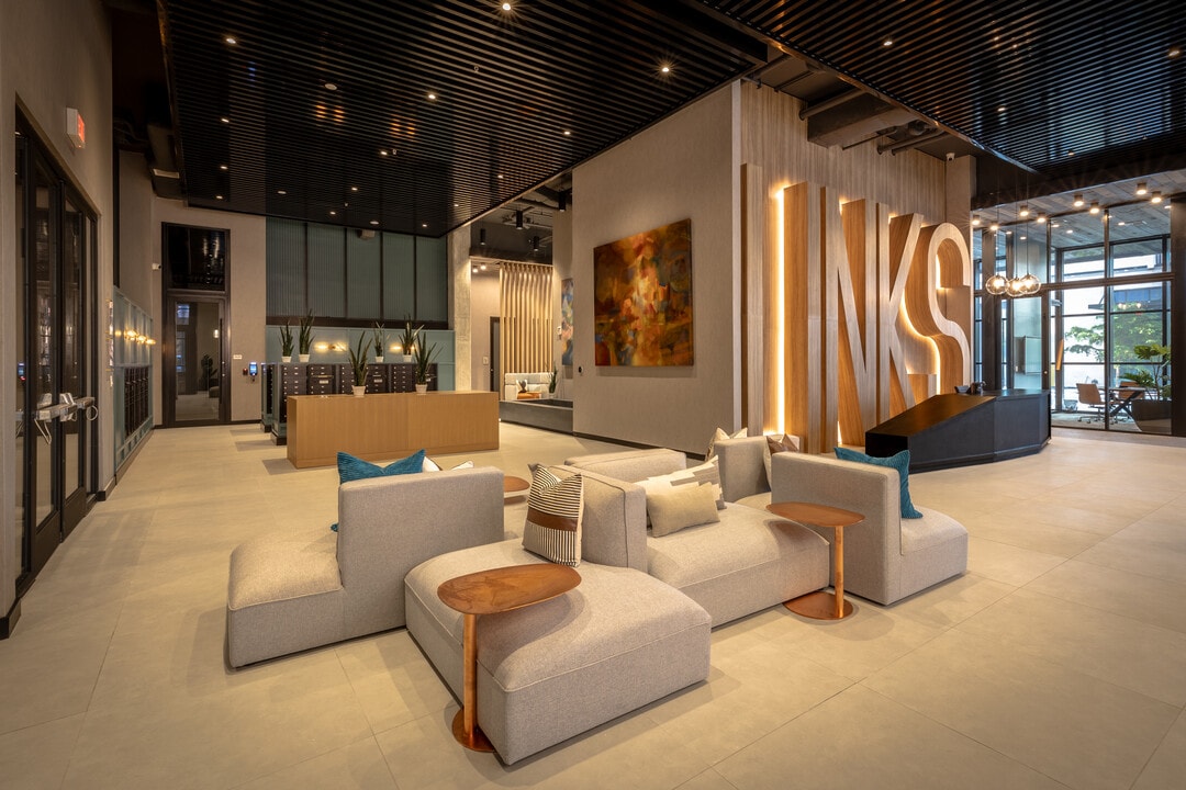 Aster & Links in Sarasota, FL - Building Photo