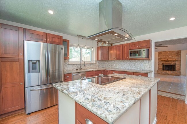 25418 Sugar Valley Ln