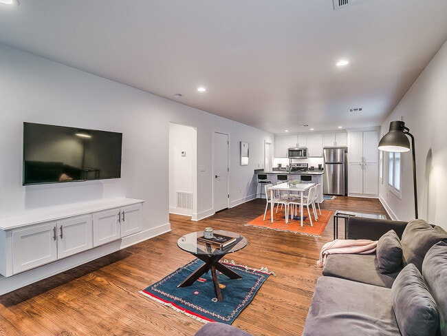 1706 NW 18th St, Unit 1