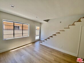 6207 Banner Ave in Los Angeles, CA - Building Photo - Building Photo