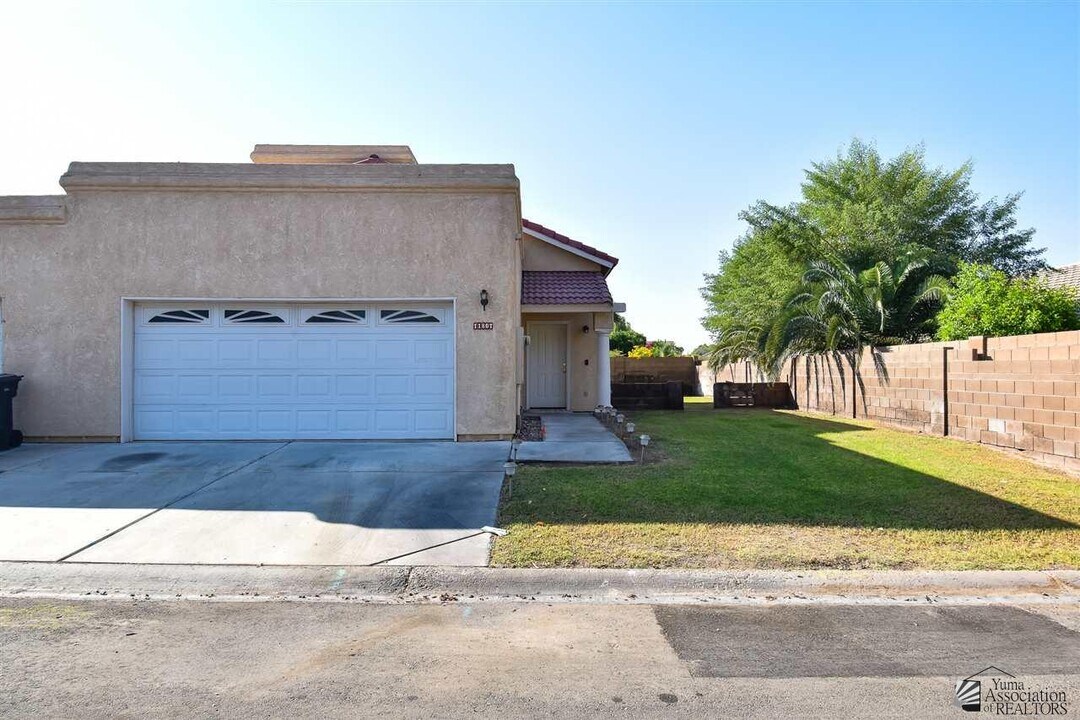 11807 Calle Del Cid in Yuma, AZ - Building Photo