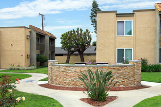 Trask Apartments in Westminster, CA - Building Photo - Building Photo