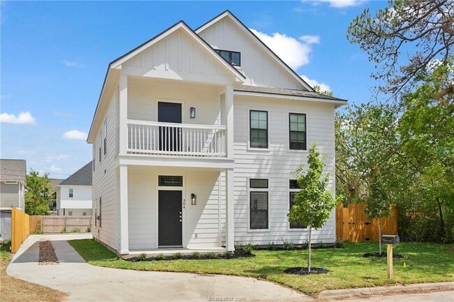 304 Poplar St