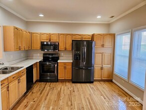 7028 Walnut Ridge Ct in Charlotte, NC - Foto de edificio - Building Photo