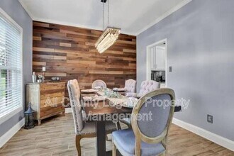 828 Windsor Oak Cir in Lawrenceville, GA - Building Photo - Building Photo