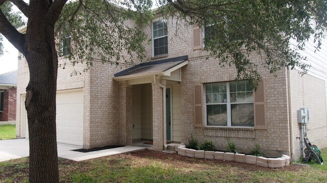 3933 Brook Hollow Dr in Schertz, TX - Foto de edificio - Building Photo