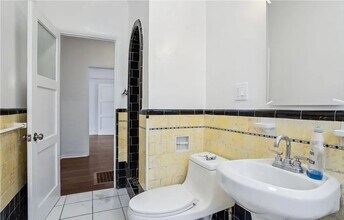 4237 Garthwaite Ave in Los Angeles, CA - Building Photo - Building Photo