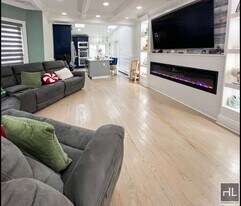 3rd avenue in East Rockaway, NY - Building Photo