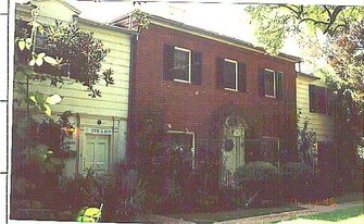 Lendway Manor in North Hollywood, CA - Building Photo