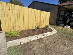 4815 Featherock Dr in San Antonio, TX - Building Photo - Building Photo