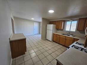 2805 Emerald Dr in Roswell, NM - Foto de edificio - Building Photo