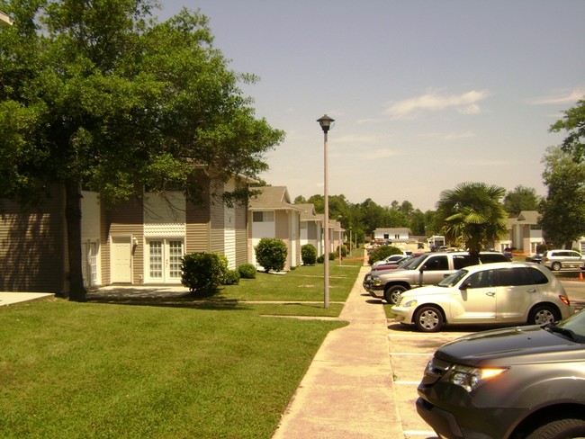 Cypress Lane Townhomes in Gulfport, MS - Building Photo - Building Photo