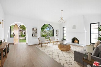 10525 Cushdon Ave in Los Angeles, CA - Building Photo - Building Photo