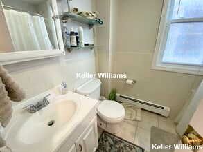 276 E Cottage St, Unit 3 in Boston, MA - Building Photo - Building Photo