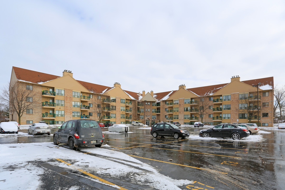 Chicopee Terrace in Kitchener, ON - Building Photo