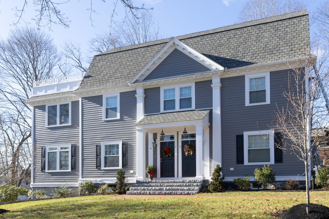 4 East St, Unit #3 in Danvers, MA - Foto de edificio