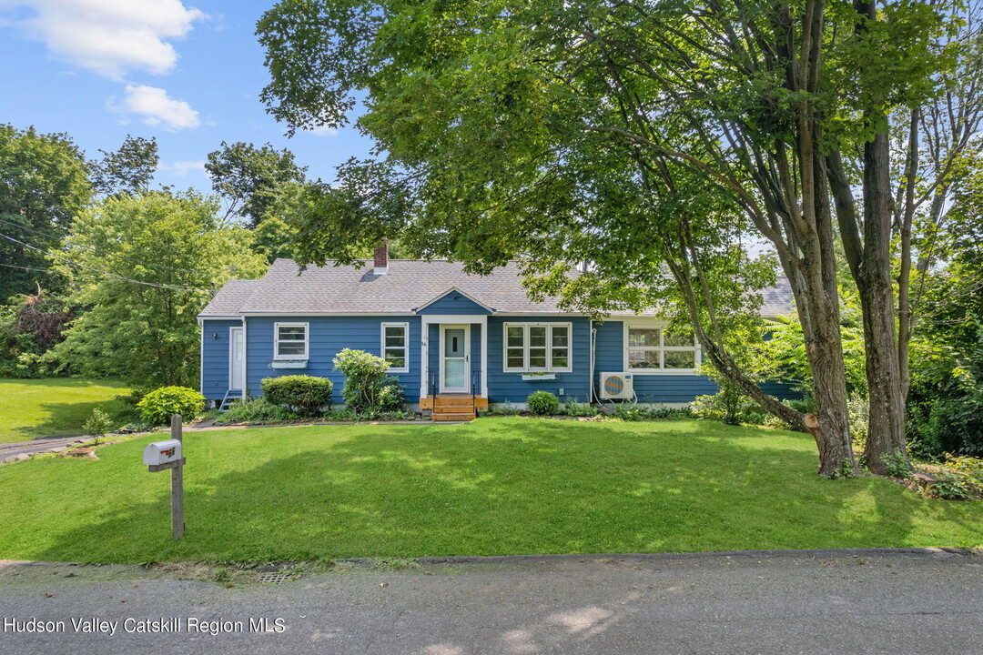 66 Broad St in West Hurley, NY - Building Photo