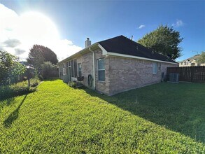 18818 Harbor Key Cir in Houston, TX - Building Photo - Building Photo
