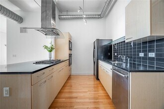 3820 Roswell Rd NE in Atlanta, GA - Foto de edificio - Building Photo