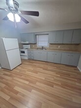 221 Camp Dr in Sparta, TN - Building Photo - Building Photo