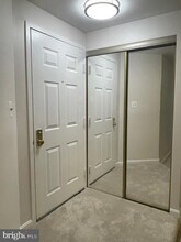 5900 Cove Landing Rd in Burke, VA - Building Photo - Building Photo