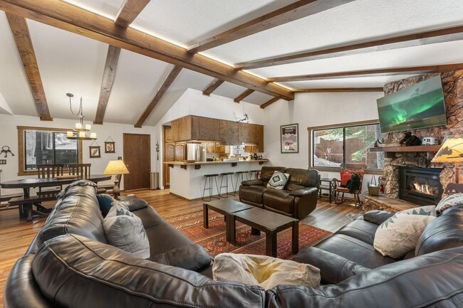 1142 Regency Way in Tahoe Vista, CA - Building Photo - Building Photo