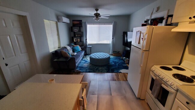 619 SW 14th Ave in Fort Lauderdale, FL - Building Photo - Building Photo