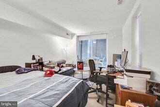 258 S 9th St in Philadelphia, PA - Building Photo - Building Photo