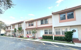 9120 NW 40th St in Coral Springs, FL - Building Photo