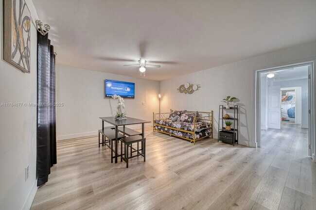 7620 SW 21st St-Unit -7620 in Miami, FL - Building Photo - Building Photo