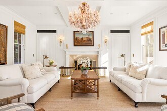 989 Rutherford Rd in Napa, CA - Building Photo - Building Photo