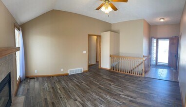 13504 S 35th Ave in Bellevue, NE - Building Photo - Building Photo