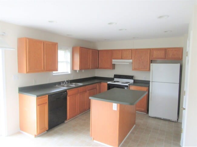 150 Morristown Rd in Stella, NC - Building Photo - Building Photo