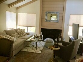 4904 Maytime Ln, Unit 4904 in Culver City, CA - Building Photo