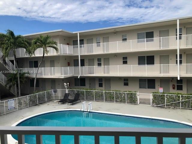 property at 1895 Venice Park Dr