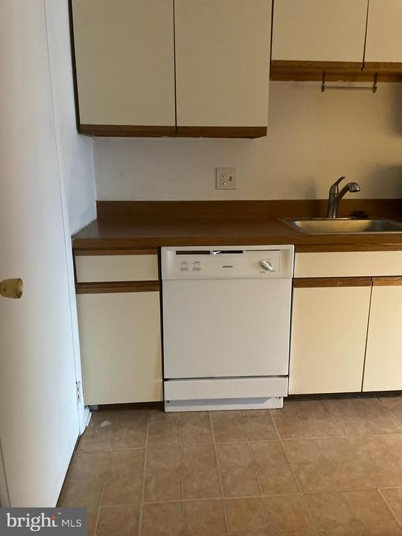 806B Cypress Point Cir in Mount Laurel, NJ - Building Photo - Building Photo