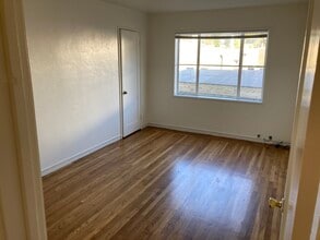 Sunny View Terrace in Oakland, CA - Building Photo - Building Photo