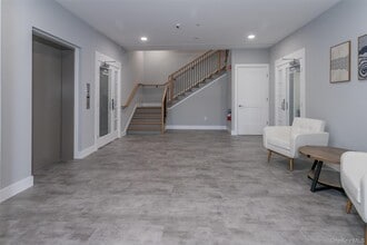 124 S Main St in Florida, NY - Building Photo - Building Photo