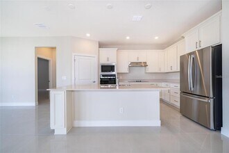 1937 Spring Shower Circle in Kissimmee, FL - Building Photo - Building Photo