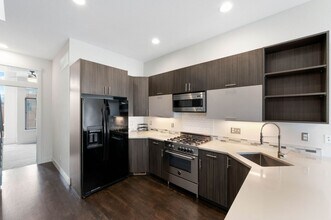 1032 W 37th Ave in Denver, CO - Building Photo - Building Photo