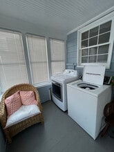 1941 E Ocean View Ave, Unit 1 in Norfolk, VA - Building Photo - Building Photo